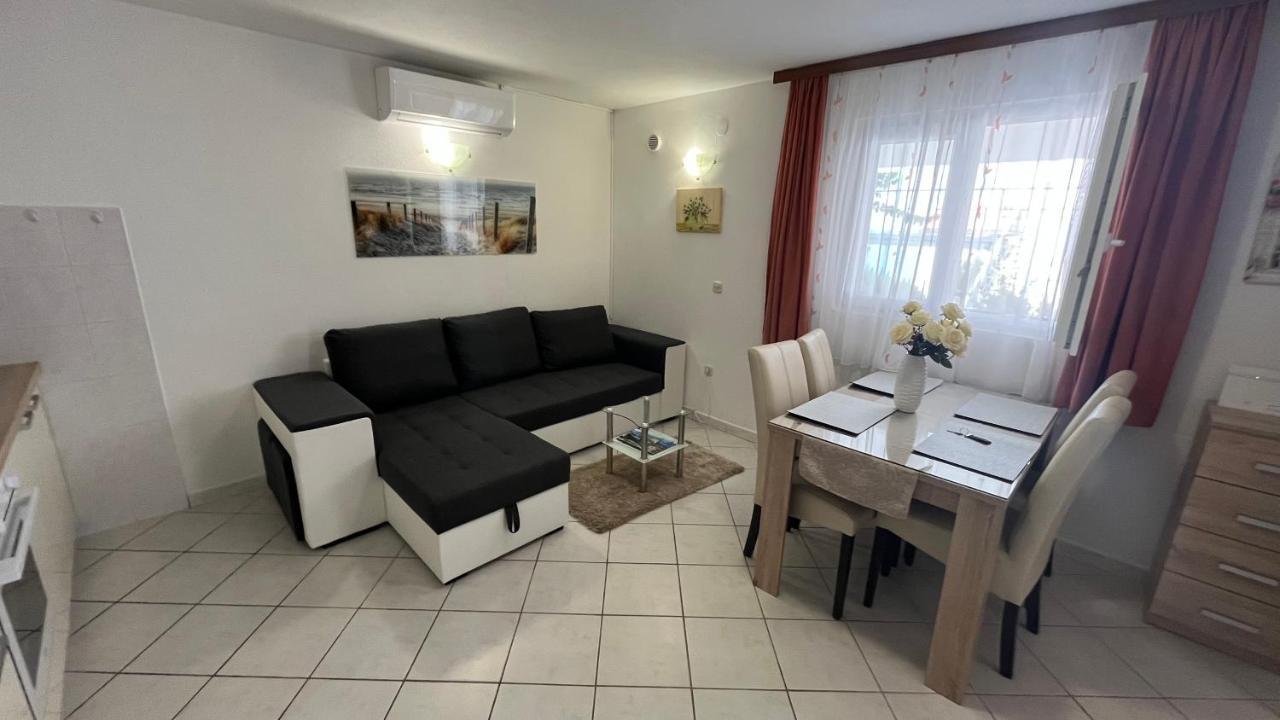 Apartment Ante Razanj Luaran gambar